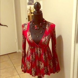 Free People Deep V blouse ❤️